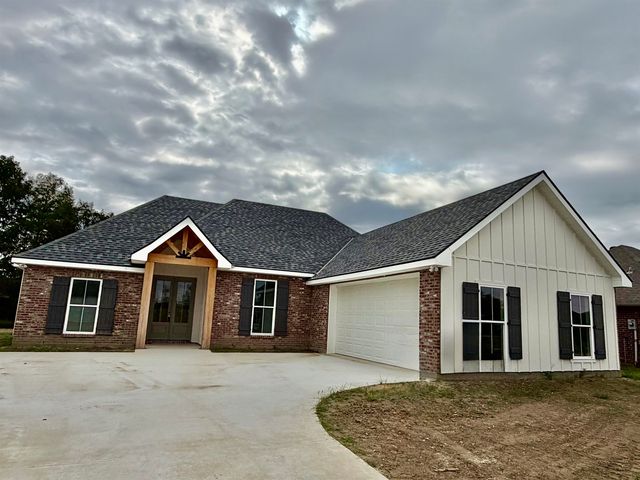 204 Newsom Dr, Houma, LA 70360