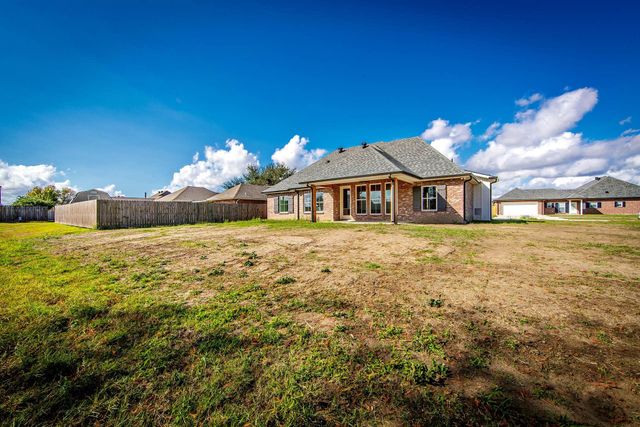 204 Newsom Dr, Houma, LA 70360