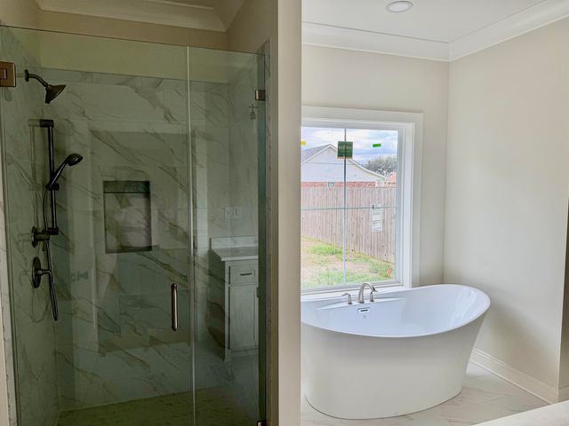 204 Newsom Dr, Houma, LA 70360