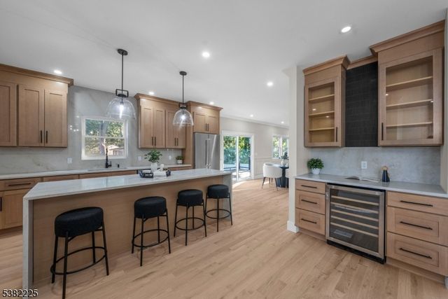 52 Skylark Pl, Clark Twp., NJ 07066