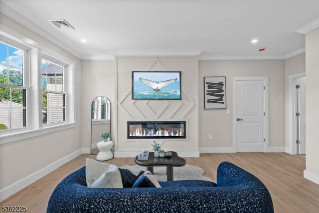 52 Skylark Pl, Clark Twp., NJ 07066