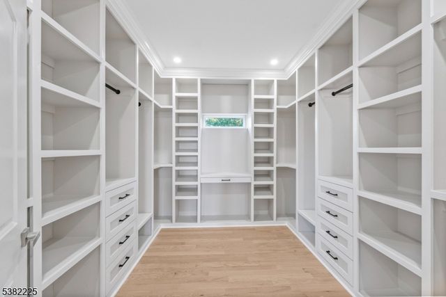 52 Skylark Pl, Clark Twp., NJ 07066