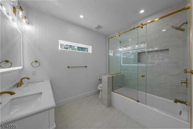 52 Skylark Pl, Clark Twp., NJ 07066