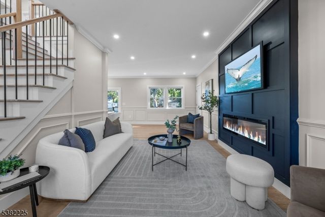 52 Skylark Pl, Clark Twp., NJ 07066