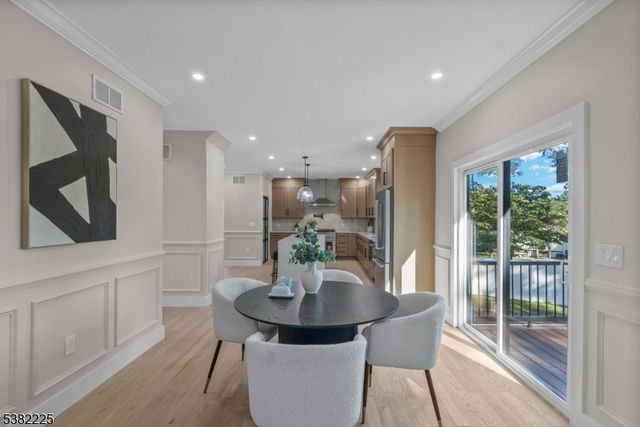 52 Skylark Pl, Clark Twp., NJ 07066