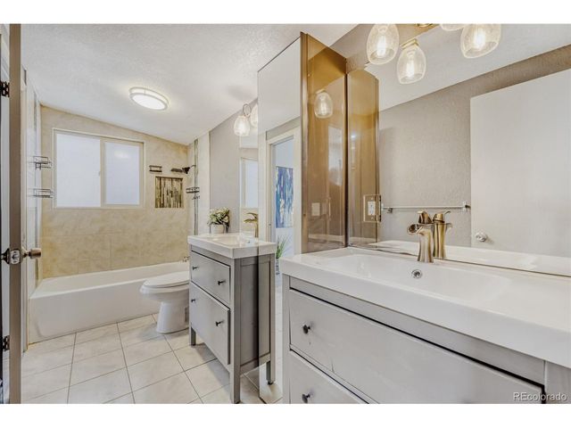 7139 W 74th Ave, Arvada, CO 80003