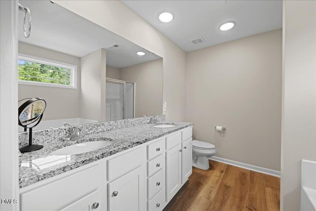 92 Apple Grove Lane, Four Oaks, NC 27524