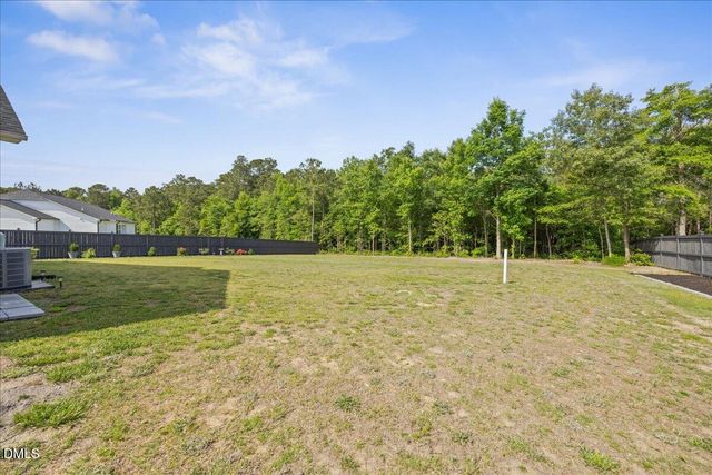 92 Apple Grove Lane, Four Oaks, NC 27524