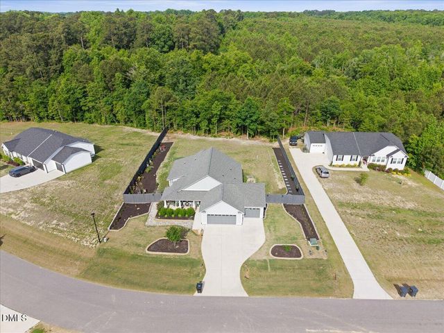 92 Apple Grove Lane, Four Oaks, NC 27524