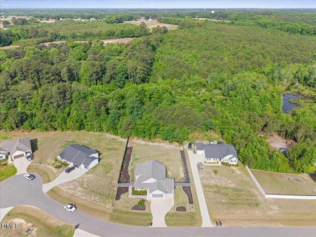 92 Apple Grove Lane, Four Oaks, NC 27524