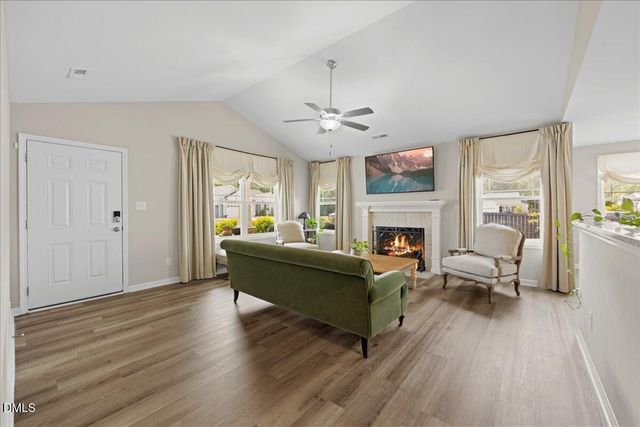 92 Apple Grove Lane, Four Oaks, NC 27524