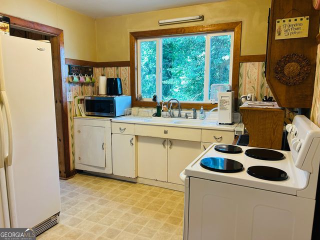 3498 Mud Creek Road, Cornelia, GA 30531