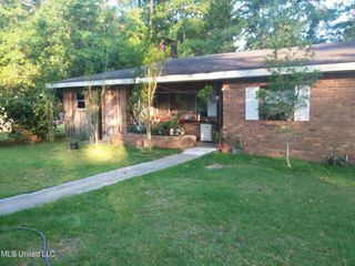 114 Wesley Howard Road, Lucedale, MS 39452
