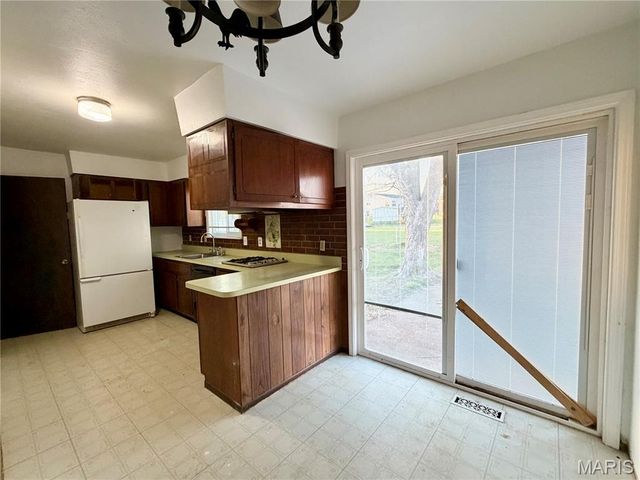 5405 Butler Hill Estates Drive, St Louis, MO 63128