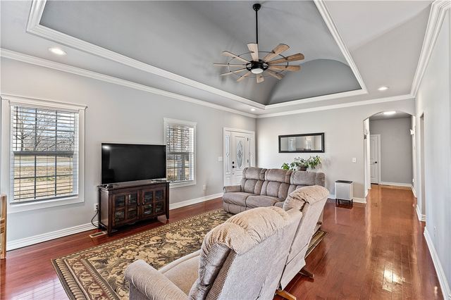 8767 Pageant Drive, Rogers, AR 72756