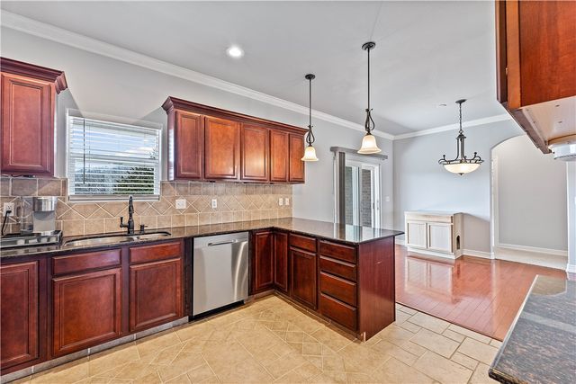 8767 Pageant Drive, Rogers, AR 72756