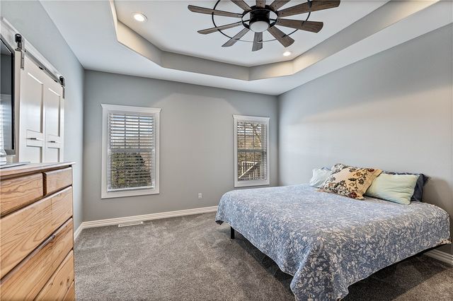 8767 Pageant Drive, Rogers, AR 72756