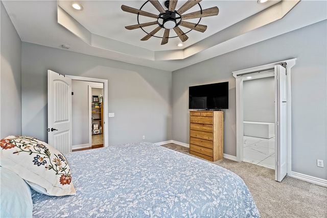 8767 Pageant Drive, Rogers, AR 72756