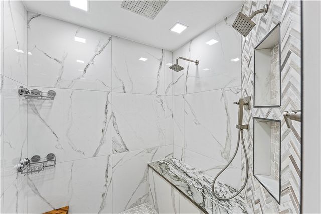 8767 Pageant Drive, Rogers, AR 72756