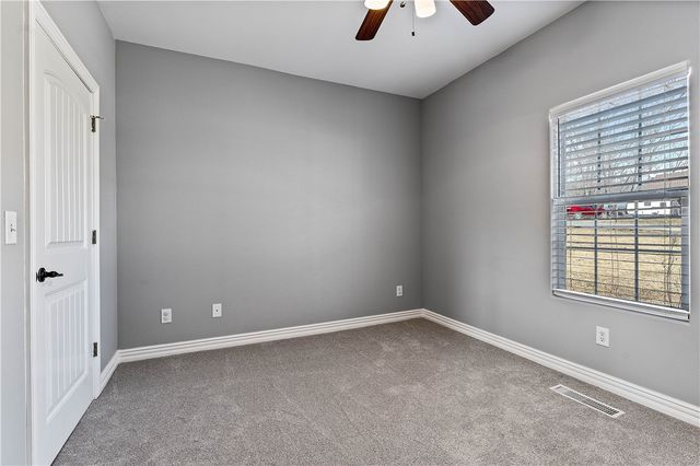 8767 Pageant Drive, Rogers, AR 72756