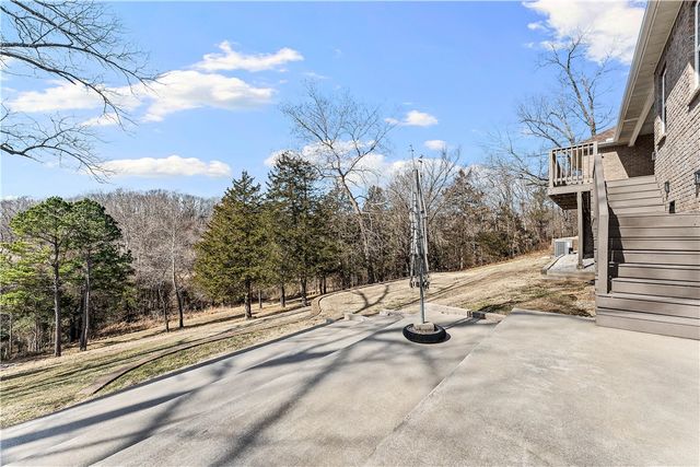 8767 Pageant Drive, Rogers, AR 72756