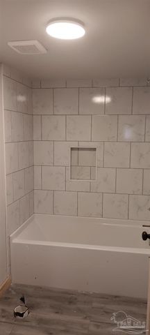 5770 N Hwy 95a, Molino, FL 32577