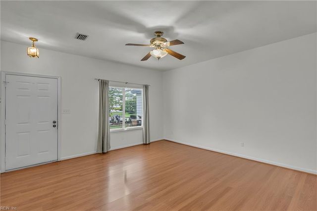4304 Merlyn Walk PL, Newport News, VA 23602
