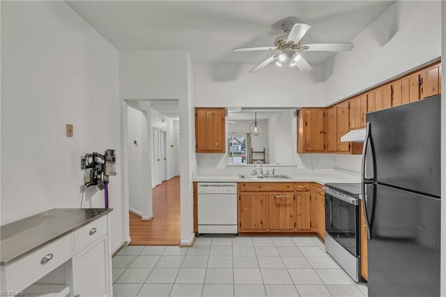 4304 Merlyn Walk PL, Newport News, VA 23602