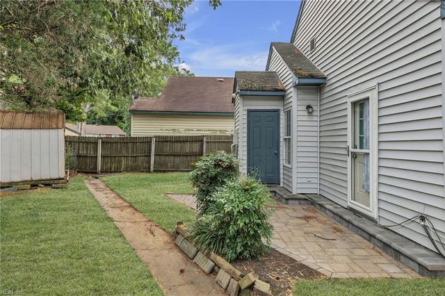 4304 Merlyn Walk PL, Newport News, VA 23602
