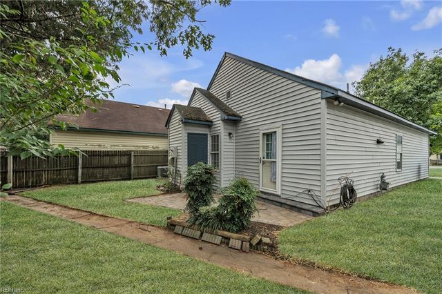 4304 Merlyn Walk PL, Newport News, VA 23602