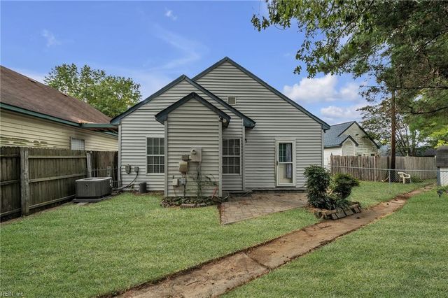4304 Merlyn Walk PL, Newport News, VA 23602
