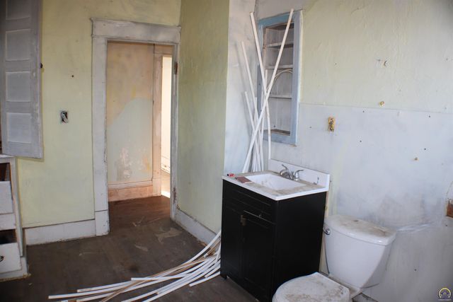 217 SW Tyler ST, Topeka, KS 66603