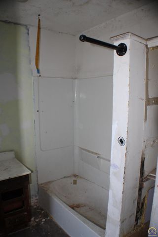 217 SW Tyler ST, Topeka, KS 66603