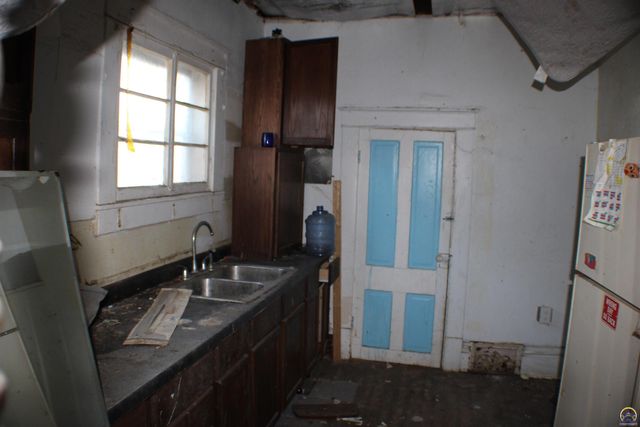 217 SW Tyler ST, Topeka, KS 66603