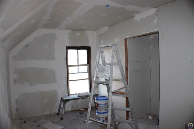 217 SW Tyler ST, Topeka, KS 66603