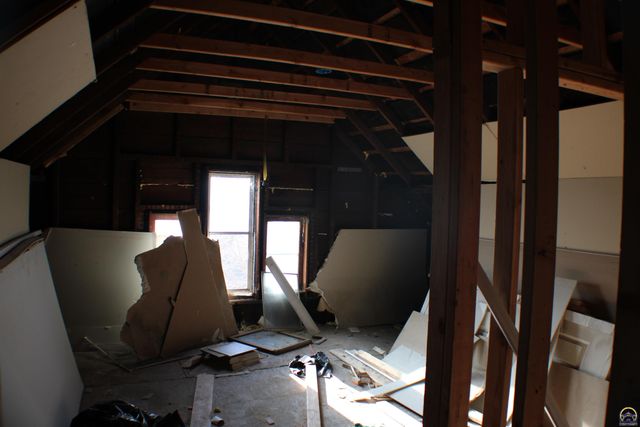 217 SW Tyler ST, Topeka, KS 66603