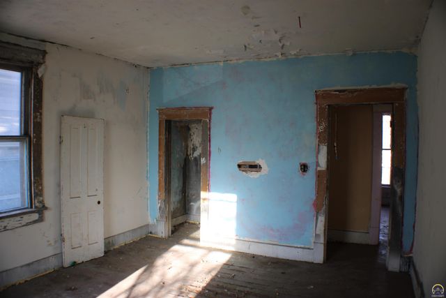 217 SW Tyler ST, Topeka, KS 66603