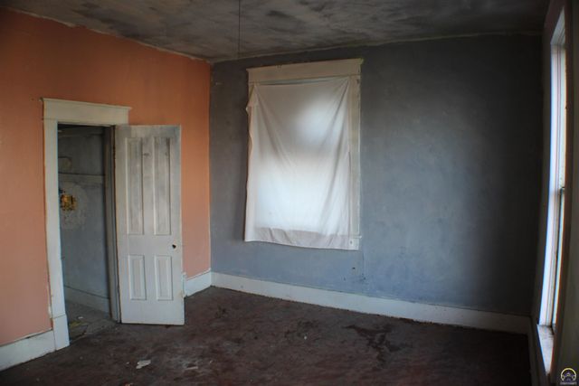 217 SW Tyler ST, Topeka, KS 66603