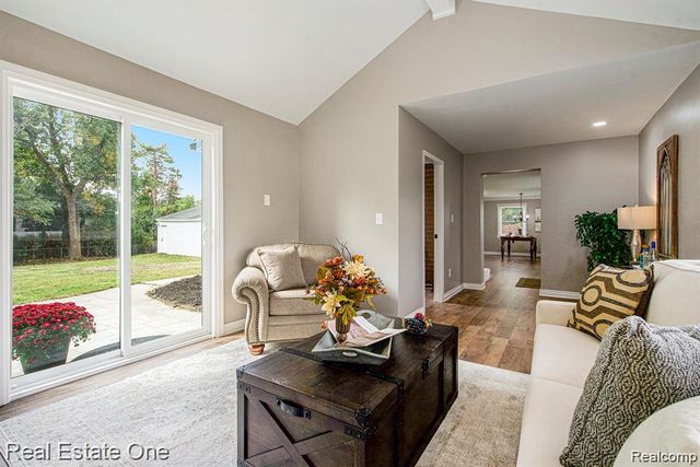 51275 7 Mile Road, Northville, MI 48167