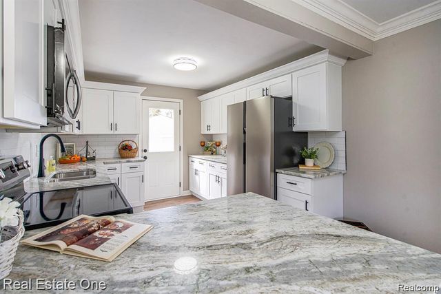 51275 7 Mile Road, Northville, MI 48167