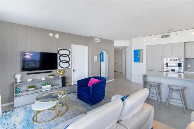 4010 S Ocean Drive R1102, Hollywood, FL 33019
