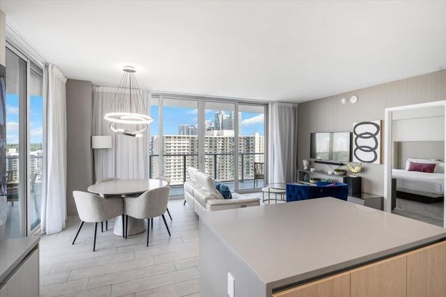 4010 S Ocean Drive R1102, Hollywood, FL 33019