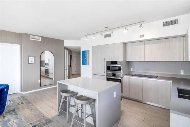 4010 S Ocean Drive R1102, Hollywood, FL 33019