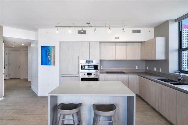 4010 S Ocean Drive R1102, Hollywood, FL 33019