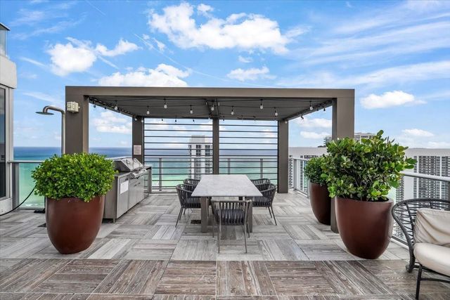 4010 S Ocean Drive R1102, Hollywood, FL 33019