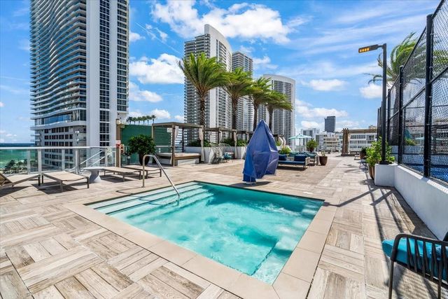 4010 S Ocean Drive R1102, Hollywood, FL 33019
