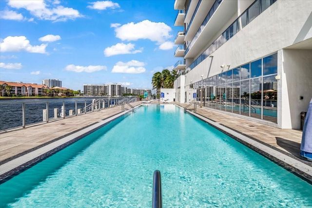 4010 S Ocean Drive R1102, Hollywood, FL 33019