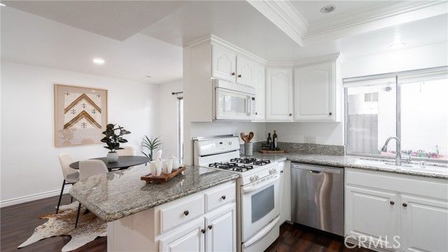 231 Green Lea, Thousand Oaks, CA 91361