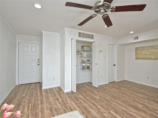 1840 Burton DR 226, Austin, TX 78741