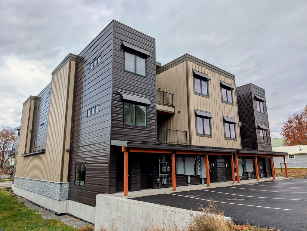 329 & 331 Baker Avenue, Whitefish, MT 59937 photo 2